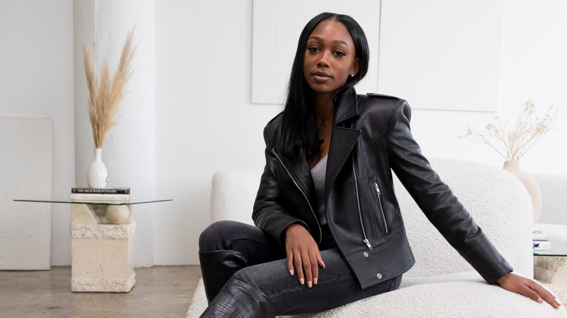 Unlock the Secret to a Fashion-Forward Lifestyle: How to Curate a Wardrobe that Aligns with Your Values