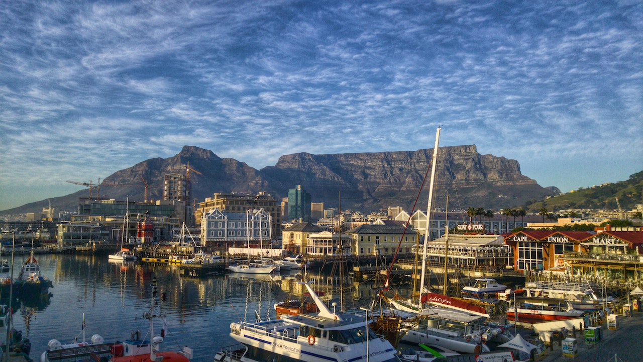 8 Must-Visit Luxury Destinations for Fashion Enthusiasts